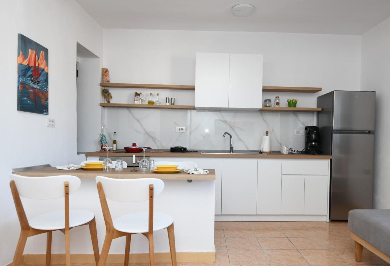 Rondine Studio Apartment Tiranë Ngoại thất bức ảnh