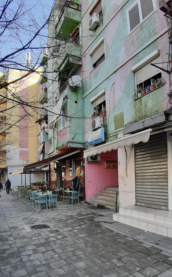 Rondine Studio Apartment Tiranë Ngoại thất bức ảnh