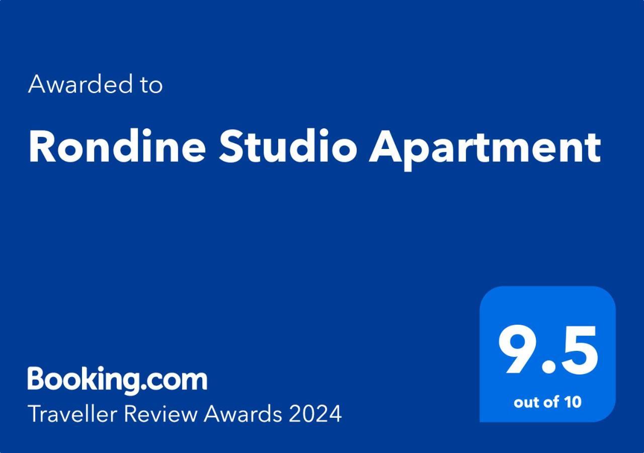 Rondine Studio Apartment Tiranë Ngoại thất bức ảnh